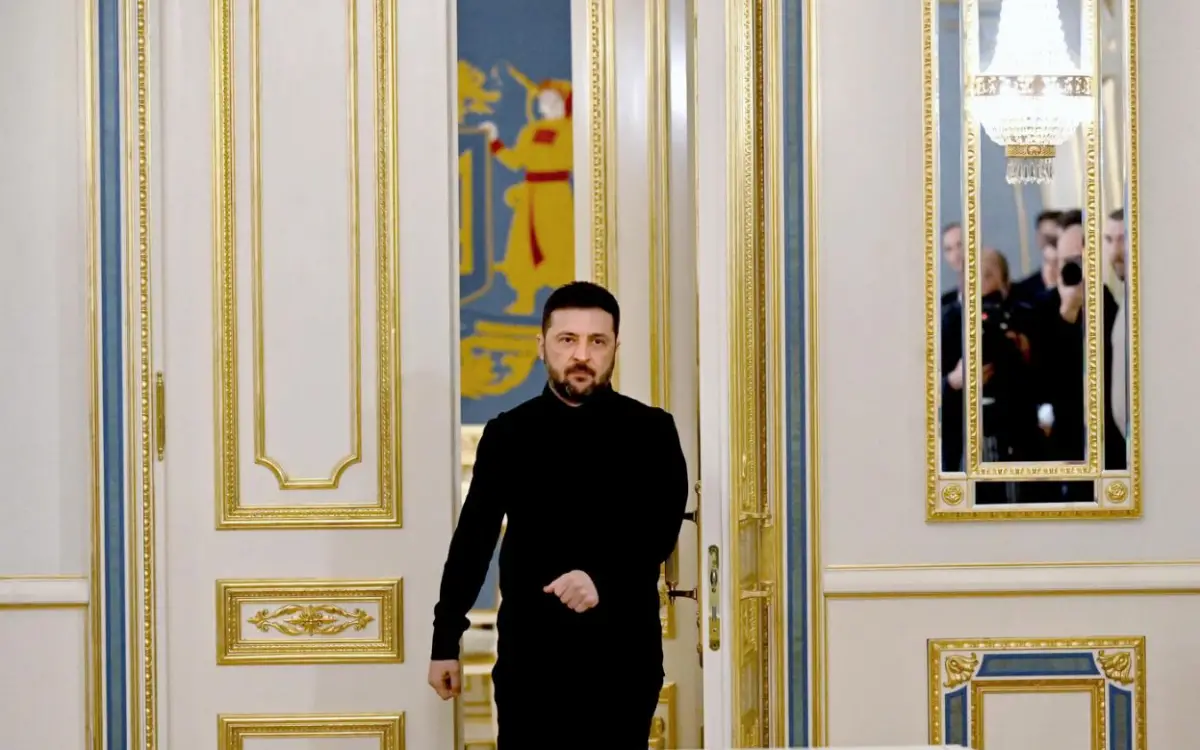 DIFICULTADES. Volodymyr Zelensky está en el ojo de una tormenta.