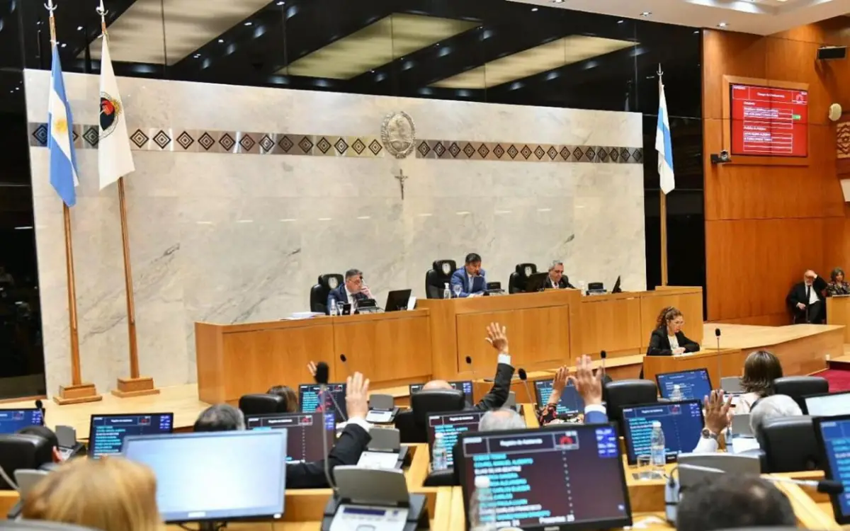 EN EL RECINTO. Con una decena de temas en el orden del día, los parlamentarios volverán a las bancas.