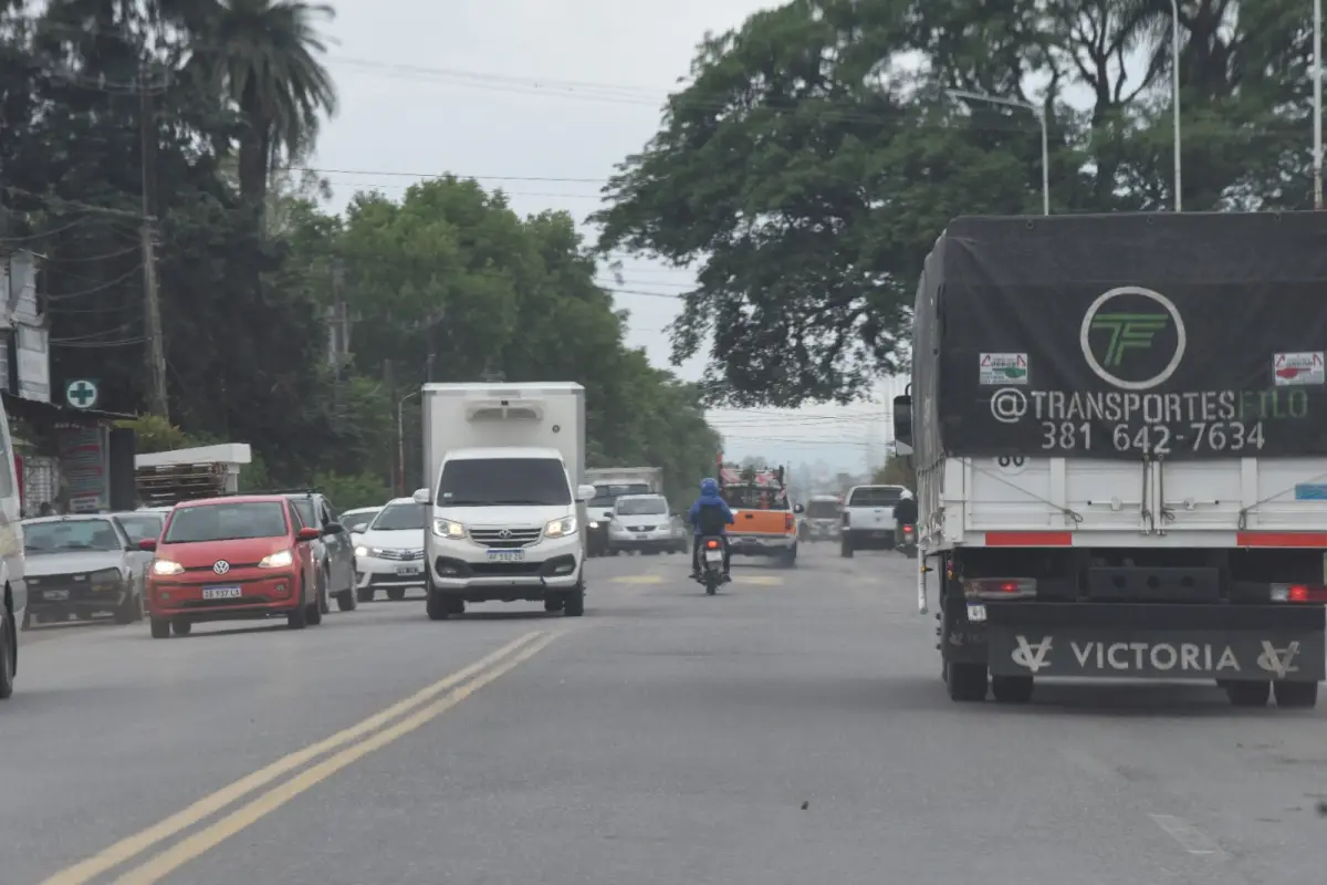 A 60. Los embotellamientos provocan que se deba manejar despacio en horas pico. LA GACETA/ FOTO DE ANALÍA JARAMILLO