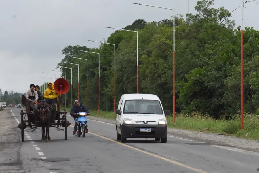 CONCURRIDO. Por la zona transitan desde camiones con citrus hasta carros tirados por caballos. LA GACETA/ FOTO DE ANALÍA JARAMILLO