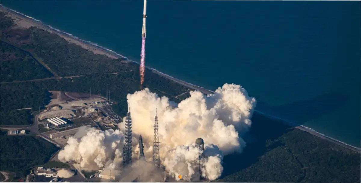 El New Glenn de Blue Origin despegó en la misión NG-2 el 13 de noviembre. Crédito: Blue Origin