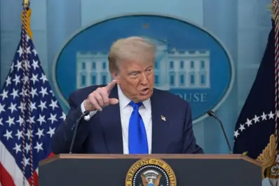 El caso Jeffrey Epstein: Donald Trump pidió que se investigue a Bill Clinton y al banco JP Morgan