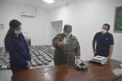 Salta: personas descartaron bultos con 187 kilos de marihuana y 672 kilos de hojas de coca en estado natural