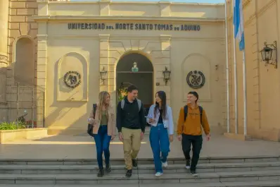 Unsta impulsa la innovación educativa con microcredenciales digitales y aulas híbridas