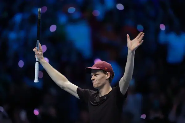 Jannik Sinner volvió a derrotar a Carlos Alcaraz y es bicampeón del ATP Finals