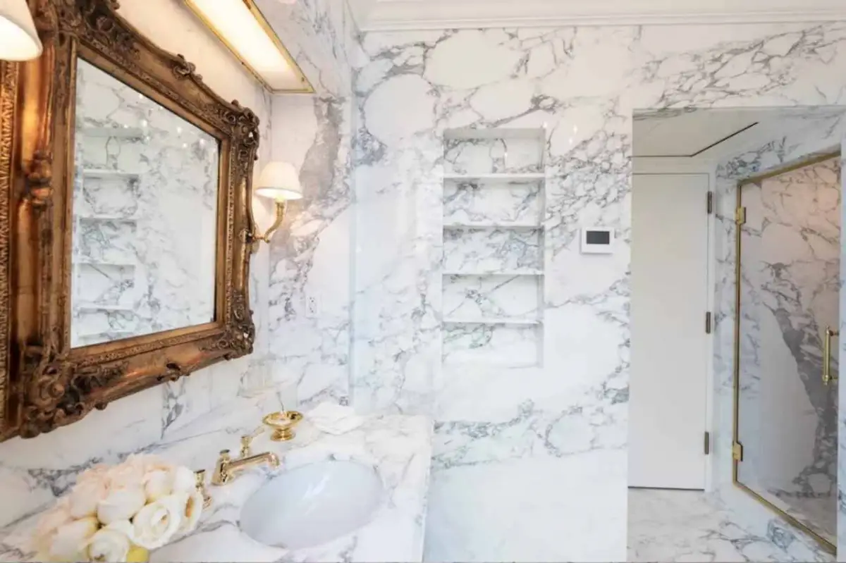 Trump remodela el baño Lincoln: cómo es la polémica transformación en la Casa Blanca
