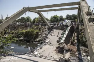 Se demora el arreglo de los puentes mellizos del canal Sur