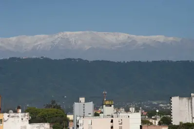 ¿Nieve? Un manto blanco cubrió los cerros tucumanos