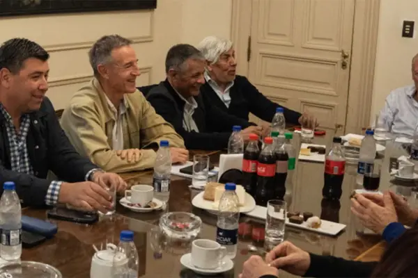 Reforma laboral: la CGT define su estrategia mientras espera un llamado de la Casa Rosada