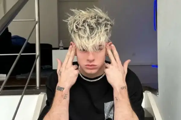 El streamer tucumano Oky realizó un comentario ofensivo y generó fuertes críticas