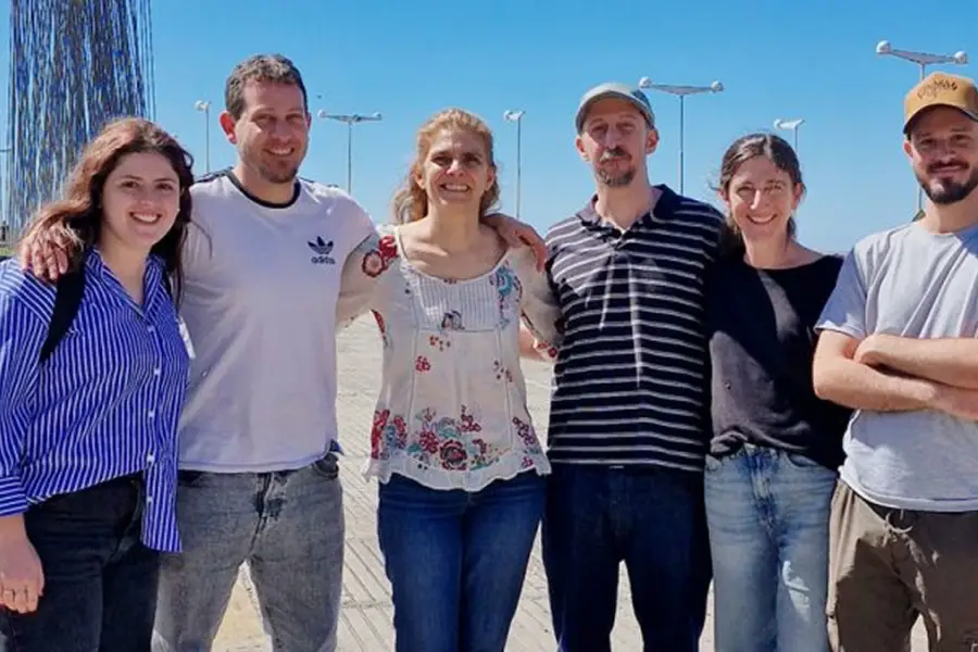 CIENTÍFICOS. El equipo que realizó el trabajo: Catalina Sierra, Matías Blaustein, Alejandra Ventura, Nicolás Lavagnino y Constanza Sánchez de la Vega