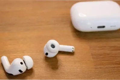 No te olvides de limpiar tus auriculares: los peligros detrás de la suciedad y cómo solucionarlo