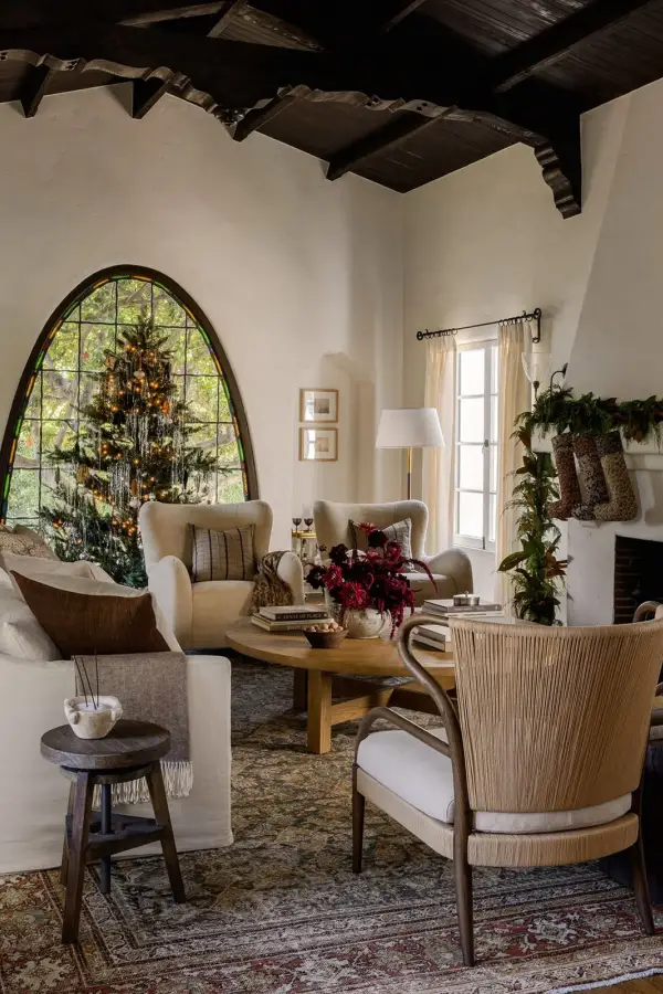 En las esquinas, sobre las mesas, en las escaleras y en las entradas de cada ambiente: este estilo puede usarse en todas partes.