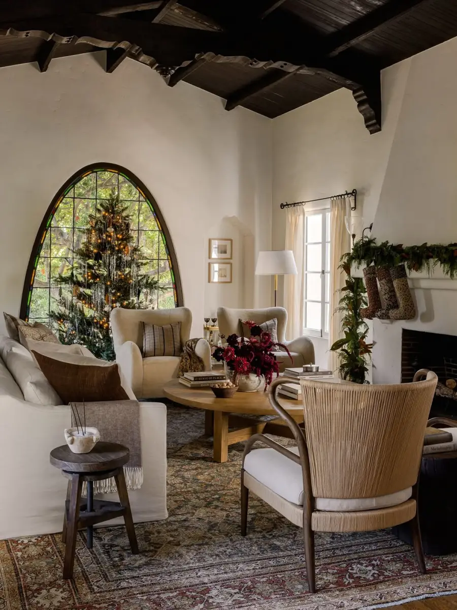 En las esquinas, sobre las mesas, en las escaleras y en las entradas de cada ambiente: este estilo puede usarse en todas partes.