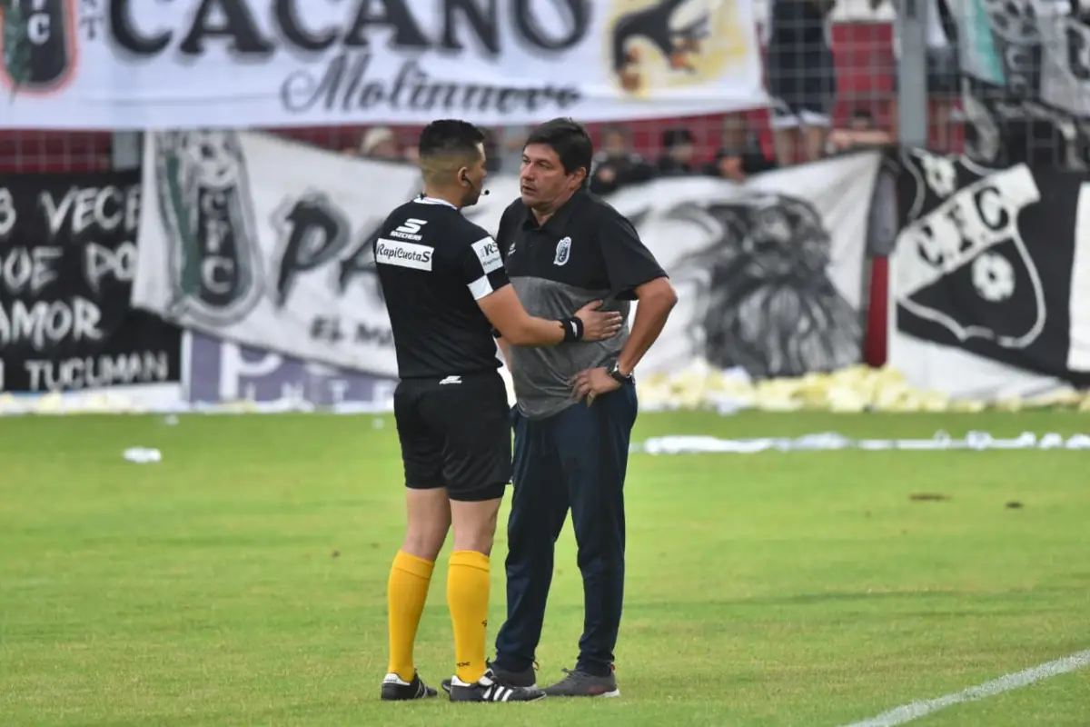 “Buscan culpables cuando pierden”: Zamoratte apuntó contra las declaraciones en Concepción FC