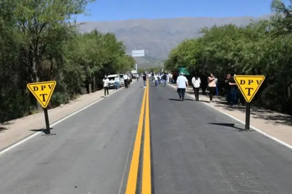 Según el Gobierno, en dos años se repararon 160 km de rutas en Tucumán