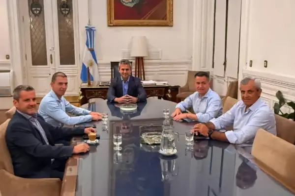 Campero se suma al bloque de La Libertad Avanza, pero en Tucumán Catalán le pone un freno