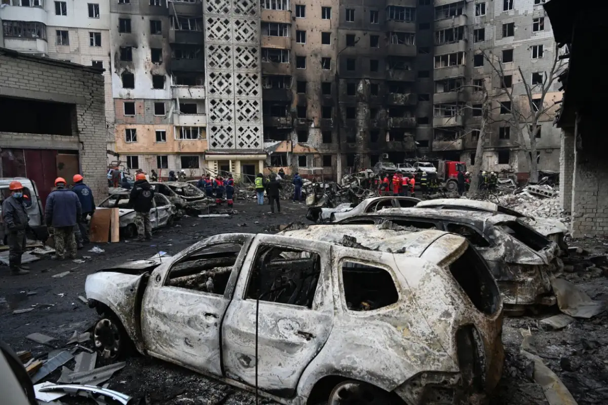 SITIOS ARRASADOS. Las zonas en conflicto dejan destrucción, muerte y traumas en toda la población, en especial entre los más pequeños. fotos afp