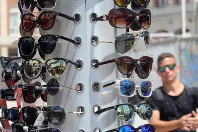 Verano 2026: cómo combinar los lentes para definir tu look