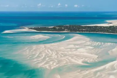 Vacaciones 2026: la playa cerca de Florianópolis que se posiciona como destino destacado para surfistas