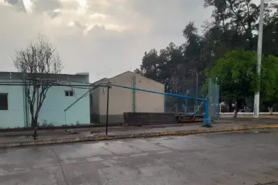 Por fuertes vientos, hubo cortes de electricidad en varias localidades de Tucumán