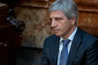 Caputo prepara el regreso de Argentina a los mercados internacionales de deuda en 2026