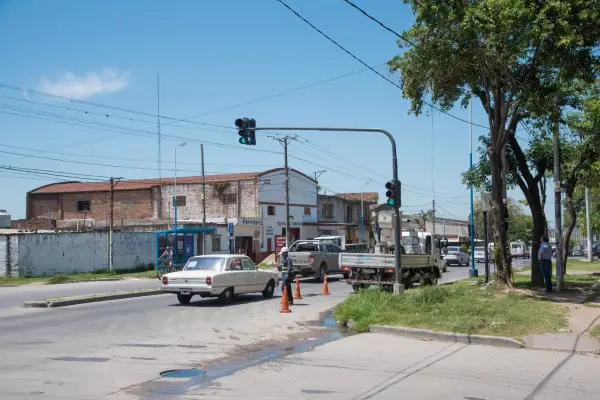 Nuevos semáforos en la capital para mejorar el tránsito y la seguridad vial