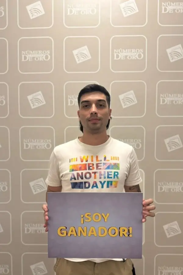 DIEGO. El joven ferretero de 27 años de la capital contó que su novia, Romina, controló el cartón que resultó ganador.