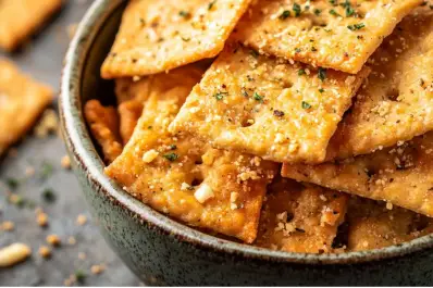 Crackers de queso saludables: no tienen harinas y se preparán en 30 minutos