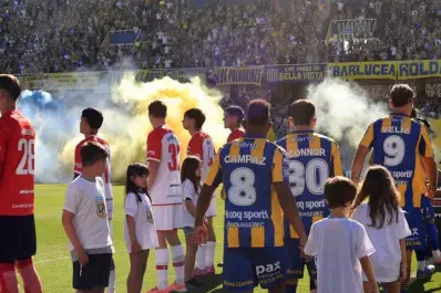 El gesto de Estudiantes que sacudió a la AFA: pasillo de espaldas y triunfo ante Rosario Central