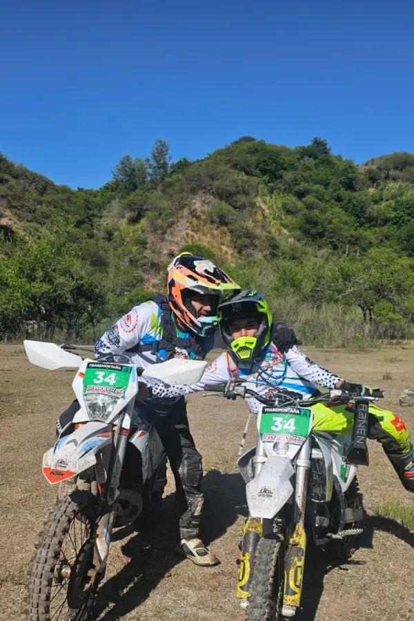 Un triunfo dedicado al cielo: la emotiva consagración de José y Máximo Soria en el Transmontaña de enduro