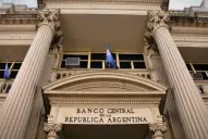 Presuntas maniobras con el dólar oficial: el Banco Central investiga a cinco funcionarios