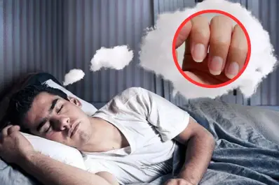 ¿Qué significa soñar que se te caen las uñas? Interpretaciones, causas y qué hacer