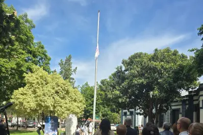 ¿Qué significa la Bandera la Paz que flamea en la Secretaría de Educación?