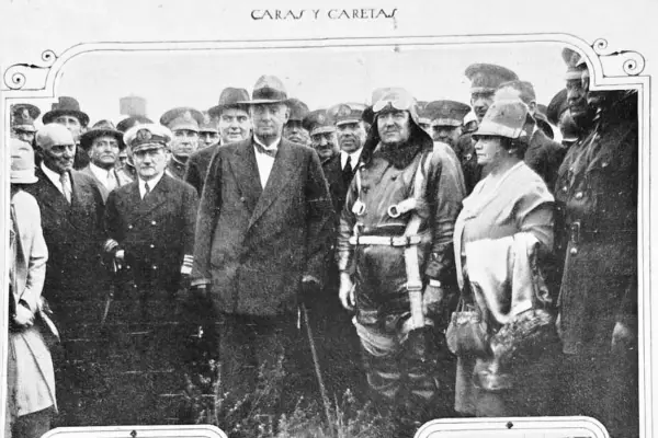 Recuerdos fotográficos: 1927. El ministro que se cayó del avión