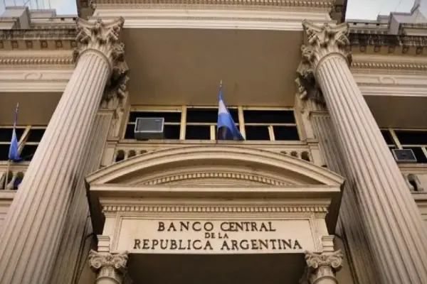 El Banco Central cerró un préstamo por U$S3.000 millones con seis bancos internacionales
