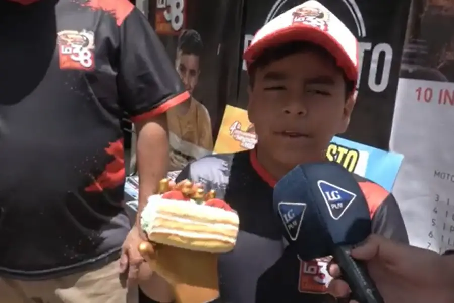 La 38 de Santino y una historia de superación: el sánguche de milanesa tucumano campeón 2025