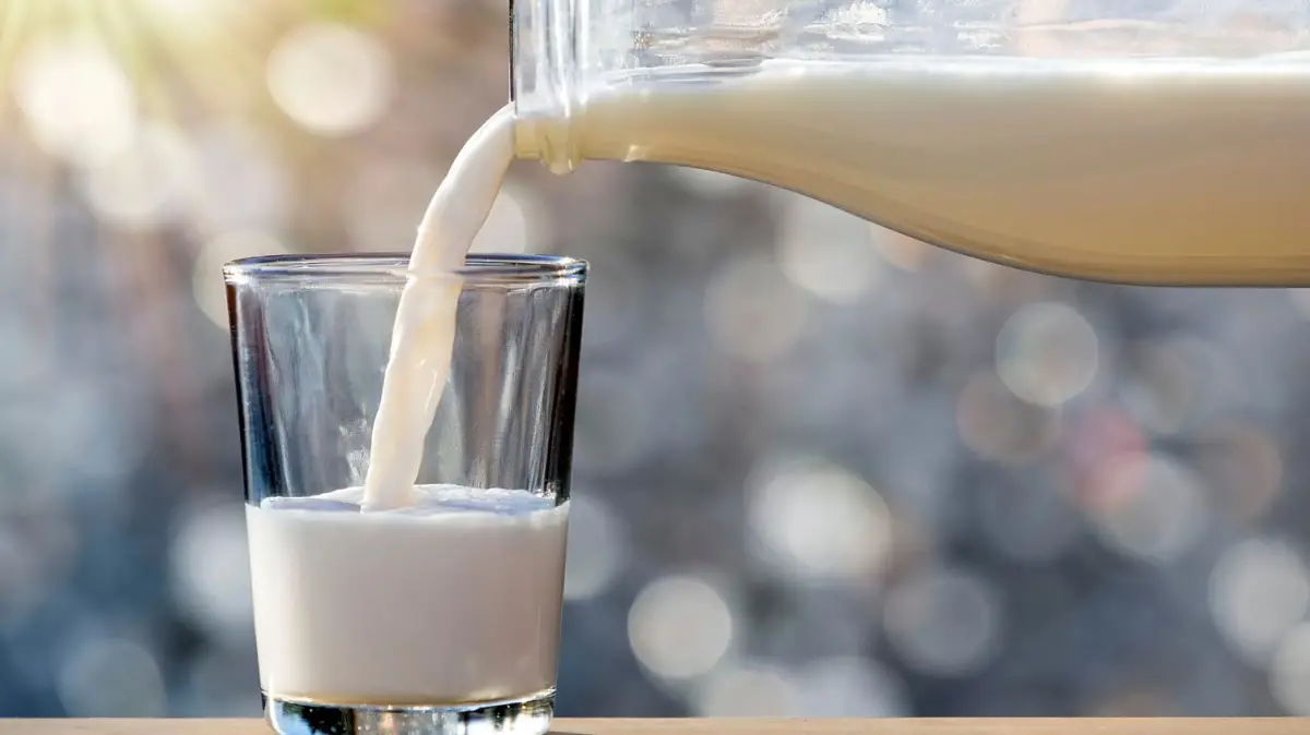 Conocé cuáles son los increíbles beneficios de aplicar leche cruda en la cara