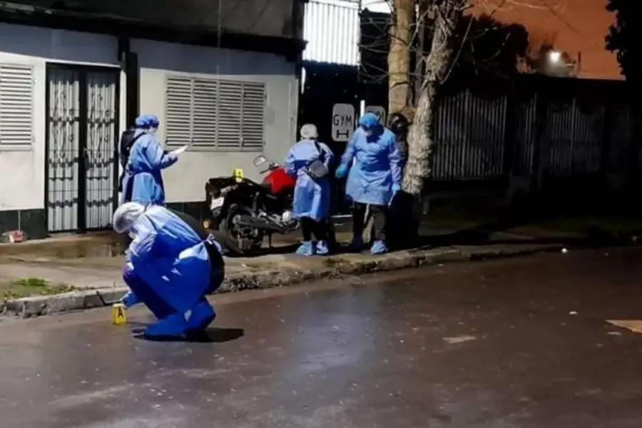 ESCENA. Lazarte fue ultimado a metros de su casa, en Las Piedritas.