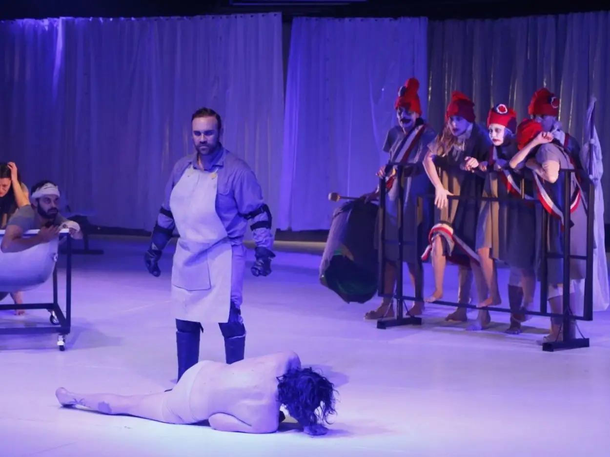 “MARAT/SADE”. Una propuesta del Teatro Estable.