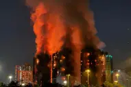 Incendio fatal en Hong Kong: la cantidad de muertos asciende a 146 y no se descartan más víctimas