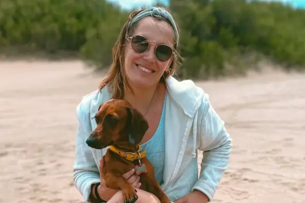 Una periodista murió al caer de un acantilado en Mar del Plata cuando intentaba sacarse una foto