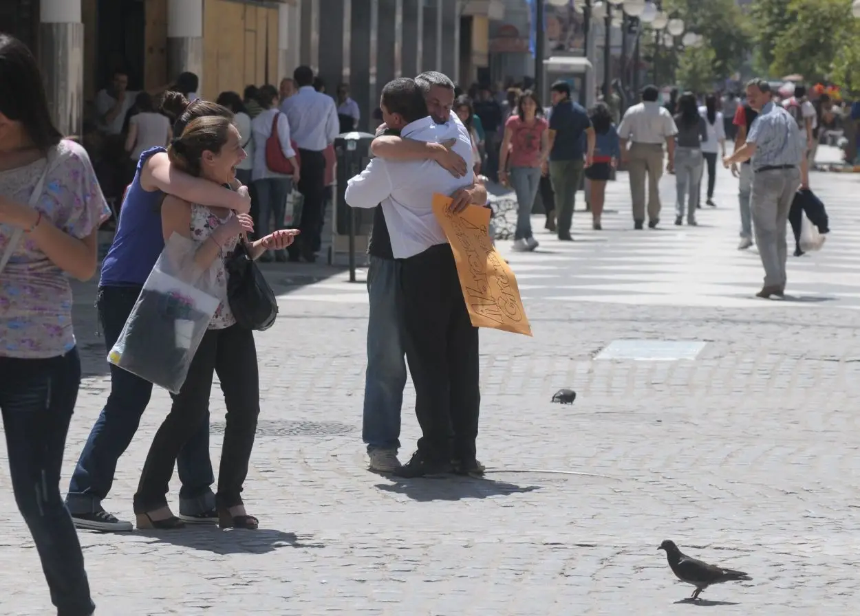 Recuerdos fotográficos: 2011. El año de los abrazos en la peatonal