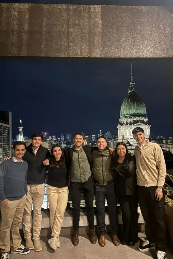 LIDERAZGO JOVEN. La delegación tucumana del programa Jóvenes Dirigentes participó del Alumni Forum.