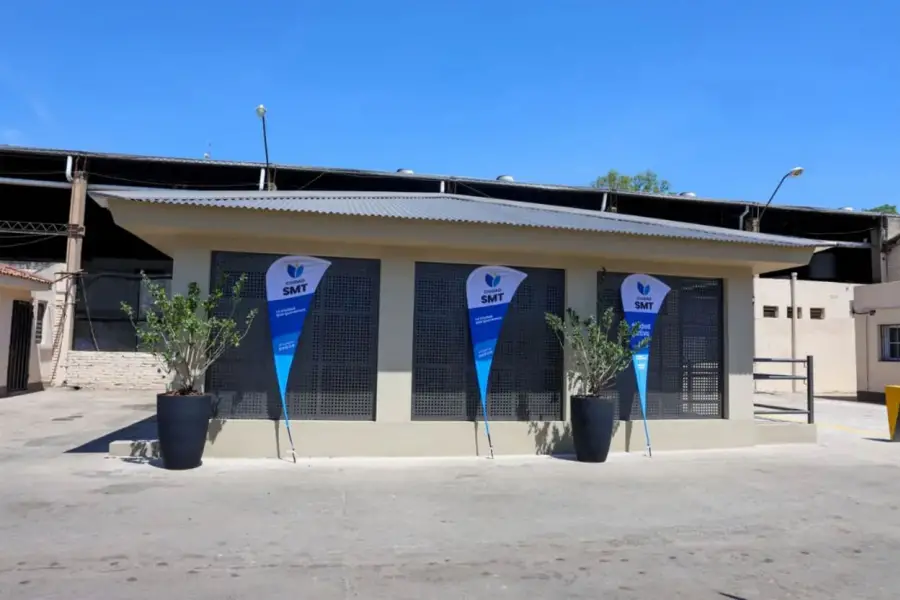 PARA EL PERSONAL. En línea con las mejores en el área, el municipio inauguró un núcleo sanitario.