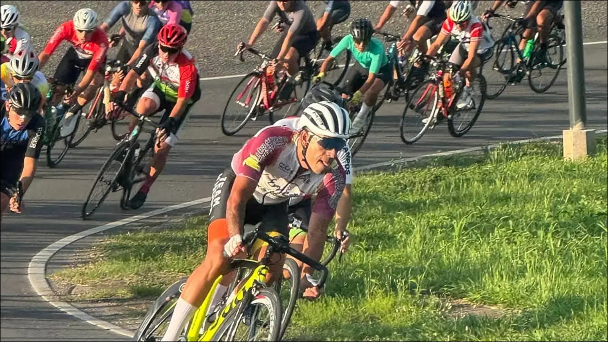 A TODO PEDAL. La Banda del Río Salí se prepara para recibir a ciclistas de múltiples categorías en una mañana de pura competencia.