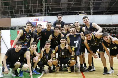 Talleres de Tafí Viejo se quedó con la Super Liga Masculina U21 y cerró el año con una consagración sólida