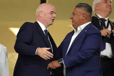Infantino respaldó a Claudio “Chiqui” Tapia tras su ratificación en el Consejo de la FIFA