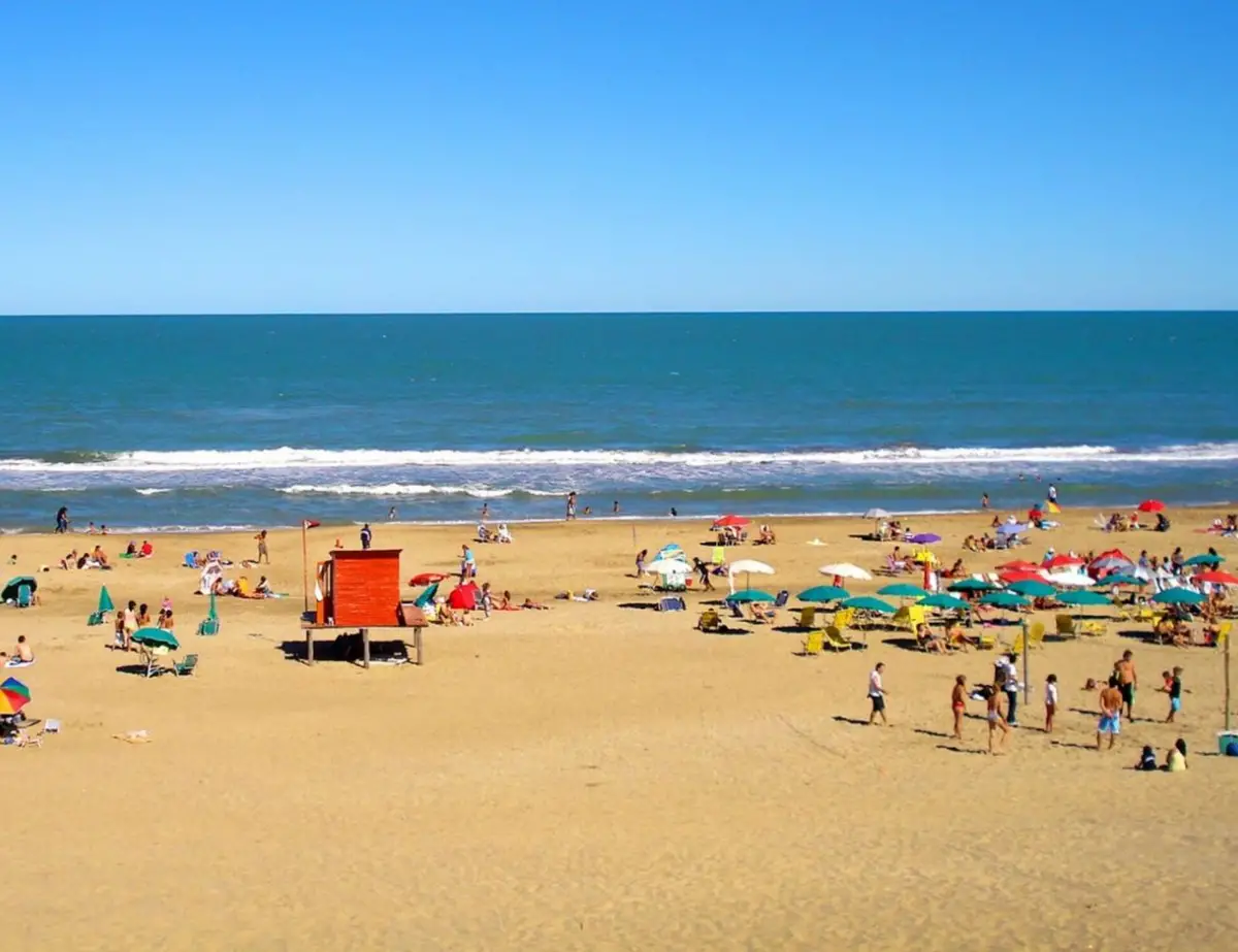 EXPECTATIVA. La Costa Atlántica espera una buena temporada, con reservas que ya comenzaron a moverse.