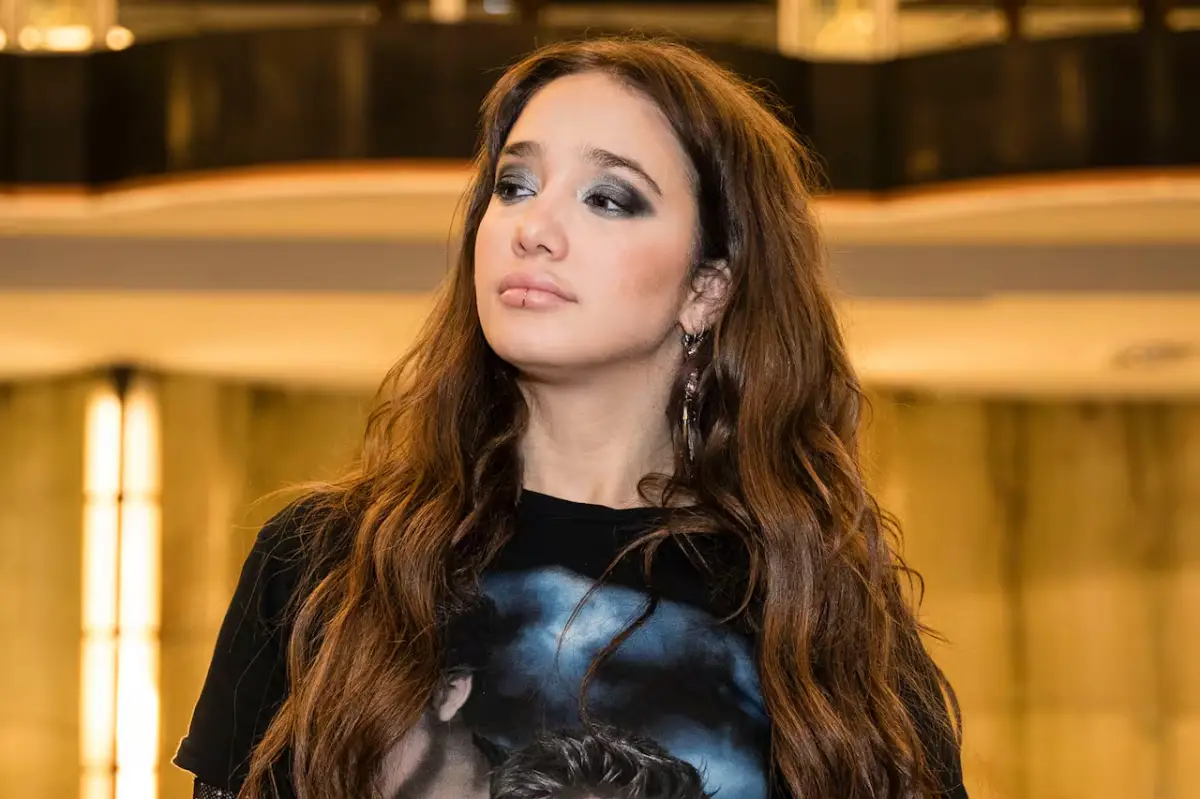 No voy a dejar de hacerlo: Ángela Torres y una confesión insólita sobre su forma de saludar